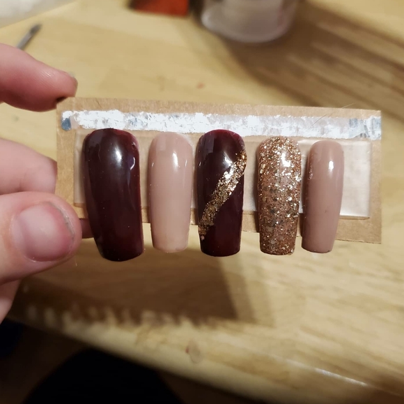 Winter Glam Nails - Picture 3 of 3